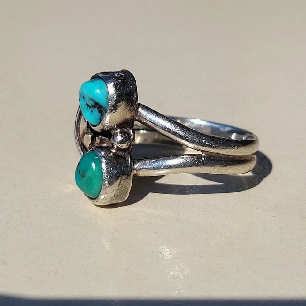 Vintage Sterling Silver Turquoise Leaf Bypass Ring Size 4.5 Southwestern Boho